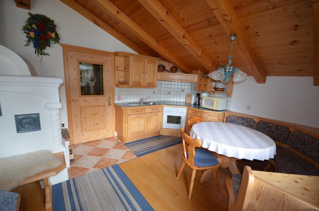 Gaestehaus Friedl キルヒベルク・イン・チロル 部屋 写真