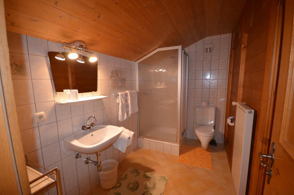 Gaestehaus Friedl キルヒベルク・イン・チロル 部屋 写真