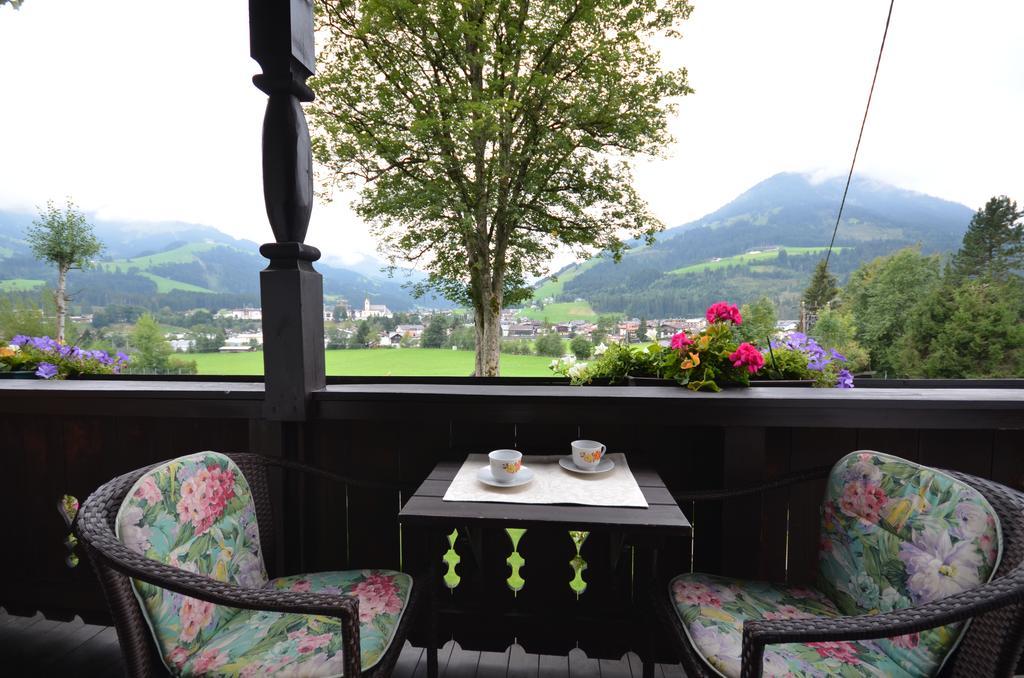 Gaestehaus Friedl キルヒベルク・イン・チロル 部屋 写真